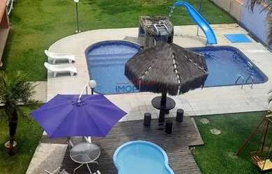 Imagem: A casa em condomínio possui 5 Dormitórios, 4 Banheiros, 3