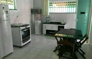 Imagem: A casa possui 4 Dormitórios, 5 Vagas na garagem e está localizado