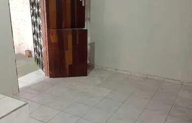 Imagem 3: Alugo casa. Varanda, 1 Vaga na garageme1 Dormitório