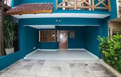 Imagem: A casa em condomínio possui 3 Dormitórios, 3 Banheiros, 2