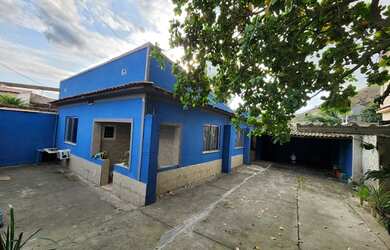 Imagem: A casa possui 2 Dormitórios, 1 Banheiro, 3 Vagas na garagem