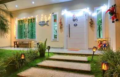 Imagem: A casa em condomínio possui 5 Dormitórios, 1 Banheiro, 3 Vagas