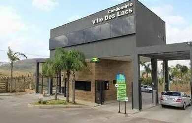 Imagem: O terreno possui 630m² de Área e está localizado em Balneario