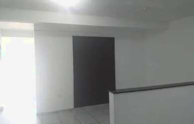 Imagem: A casa possui 2 Dormitórios, 2 Banheiros, 80m² de Área e