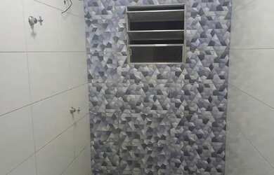 Imagem: A casa possui 1 Dormitório, 1 Banheiro, 2 Vagas na garagem