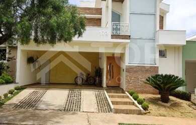 Imagem: A casa em condomínio possui 3 Dormitórios, 4 Banheiros, 4