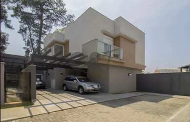 Imagem: Casa de Condomínio - 3 Dormitórios (Suítes) à Venda no Jardim