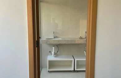 Imagem: O apartamento possui 3 Dormitórios, 5 Banheiros, 3 Vagas na