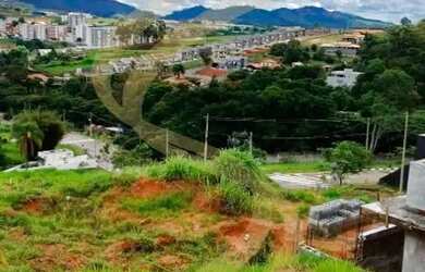 Imagem: O terreno possui 360m² de Área e está localizado em Parque