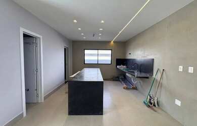 Imagem 7: Casa de alto padrão à venda em condominio club com 260 metros quadrados com 4 suítes. CREC