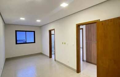 Imagem 11: Casa tTérrea no Bairro Ibituruna com Piscina- Montes Claros - MG