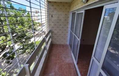 Imagem: O apartamento possui 3 Dormitórios, 2 Banheiros e 90m² de