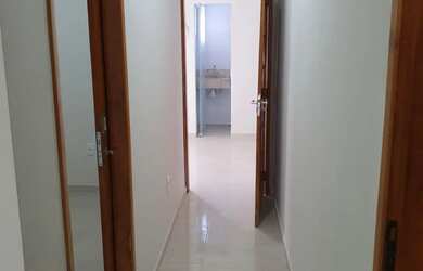 Imagem: A casa possui 2 Dormitórios, 2 Banheiros, 90m² de Área e