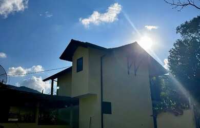 Imagem 2: Casa. Piscina, Churrasqueira, Varandae1 Vaga na garagem