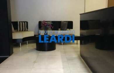 Imagem: O depósito possui 1 Vaga na garagem, 37m² de Área e Imóvel