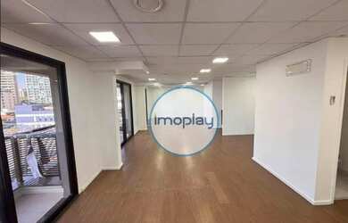 Imagem: O depósito possui 3 Vagas na garagem e 87m² de Área e está