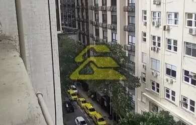 Imagem: O depósito possui 1 Vaga na garagem, 36m² de Área e está