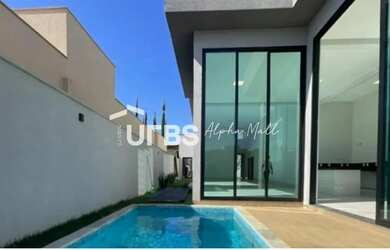 Imagem: A casa em condomínio possui 3 Dormitórios, 4 Banheiros, 4