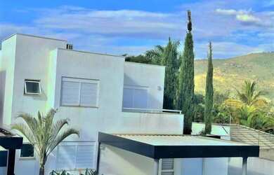 Imagem: Ótimo sobrado com 4 suítes em condomínio pertinho da Lucas!