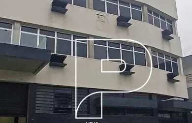 Imagem: O depósito possui 5 Vagas na garagem e 700m² de Área e está