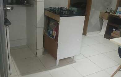 Imagem: A casa possui 2 Dormitórios, 1 Banheiro e está localizado