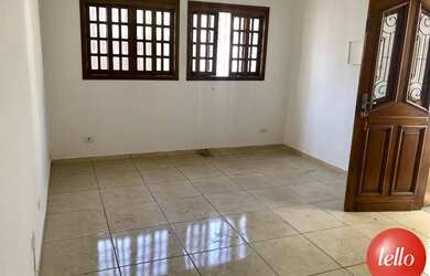 Imagem: A casa possui 3 Dormitórios, 3 Banheiros, 2 Vagas na garagem