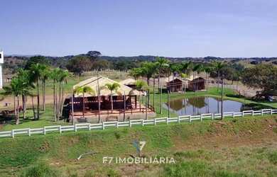 Imagem 1: Rural fazenda com 4 quartos - Bairro Zona Rural em Goiás