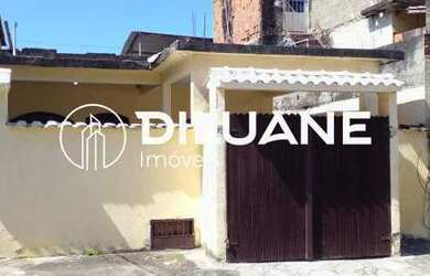 Imagem: A casa possui 2 Dormitórios, 1 Banheiro, 1 Vaga na garagem