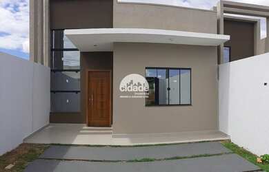 Imagem: A casa possui 2 Dormitórios, 1 Banheiro, 2 Vagas na garagem