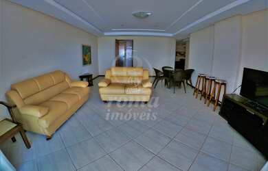 Imagem: O apartamento possui 4 Dormitórios, 1 Banheiro, 4 Vagas na