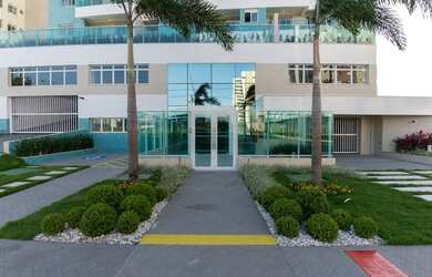 Imagem 1: Jaime Gusmão Residence. Piscina, Varanda, 91m² de Áreae2 Vagas na garagem