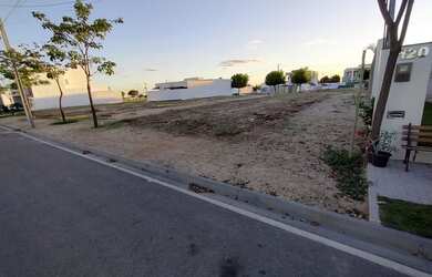 Imagem: O terreno possui 230m² de Área e está localizado em Loteamento