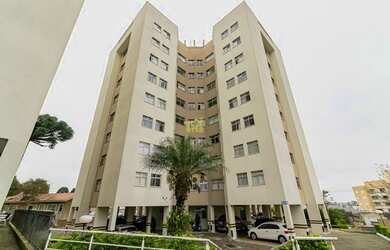 Imagem: O apartamento possui 3 Dormitórios, 1 Banheiro, 1 Vaga na garagem