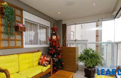 Imagem: O apartamento possui 2 Dormitórios, 2 Banheiros, 2 Vagas na