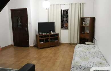 Imagem: A casa possui 2 Dormitórios, 2 Banheiros e 120m² de Área