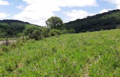 Imagem: O terreno possui 1.000m² de Área e está localizado em Fabricas