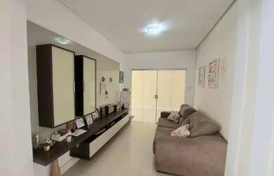 Imagem: A casa possui 4 Dormitórios, 3 Banheiros, 4 Vagas na garagem