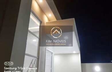 Imagem: A casa possui 3 Dormitórios, 3 Banheiros, 4 Vagas na garagem