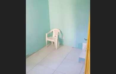 Imagem: A casa possui 1 Dormitório, 1 Banheiro e está localizado