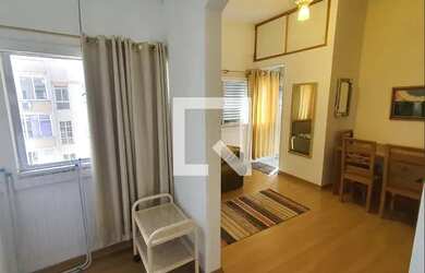 Imagem: O apartamento possui 1 Dormitório, 1 Banheiro, 36m² de Área