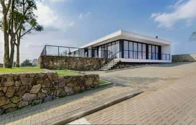 Imagem: O terreno está localizado em Jansen, Gravataí à venda por