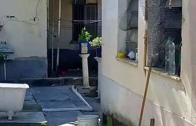 Imagem: A casa possui 2 Dormitórios, 1 Banheiro, 170m² de Área e