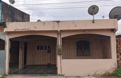 Imagem: A casa possui 2 Dormitórios, 1 Banheiro, 1 Vaga na garagem