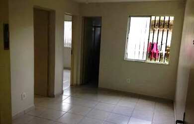 Imagem: A casa à venda possui 2 Dormitórios, 1 Banheiro, 1 Vaga na