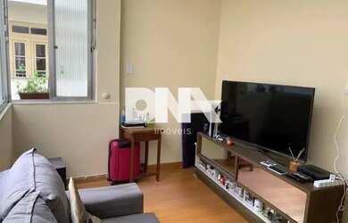 Imagem: O apartamento possui 1 Dormitório, 1 Banheiro, 38m² de Área