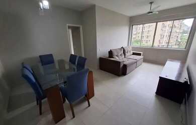 Imagem: O apartamento possui 3 Dormitórios, 1 Banheiro, 1 Vaga na garagem