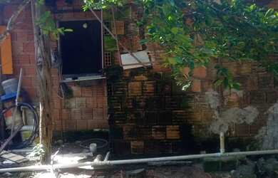 Imagem 10: Vendo ou dou de entrada em outra casa, a casa fica na cidade das luzes...