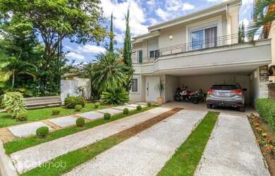 Imagem: A casa em condomínio possui 3 Dormitórios, 3 Banheiros, 4
