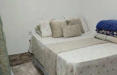 Imagem: A casa possui 5 Dormitórios, 4 Banheiros, 1 Vaga na garagem