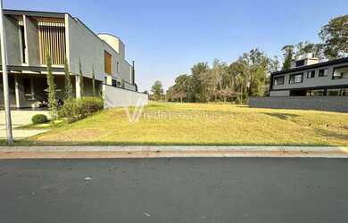 Imagem: O terreno possui 415m² de Área e está localizado em Tanquinho